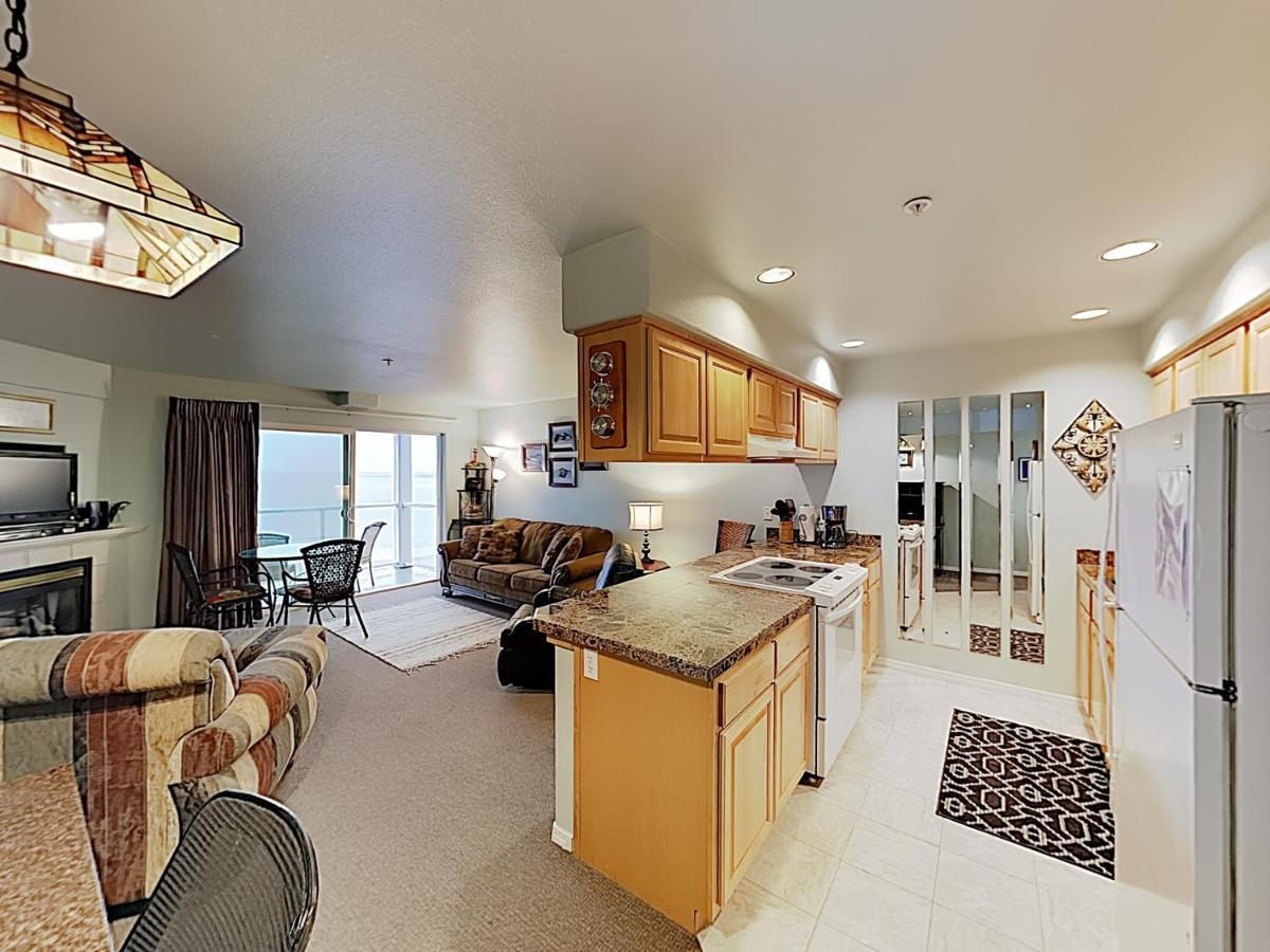 New Listing! Bay-View Beauty w/ Private Balcony condo Lincoln City Zewnętrze zdjęcie